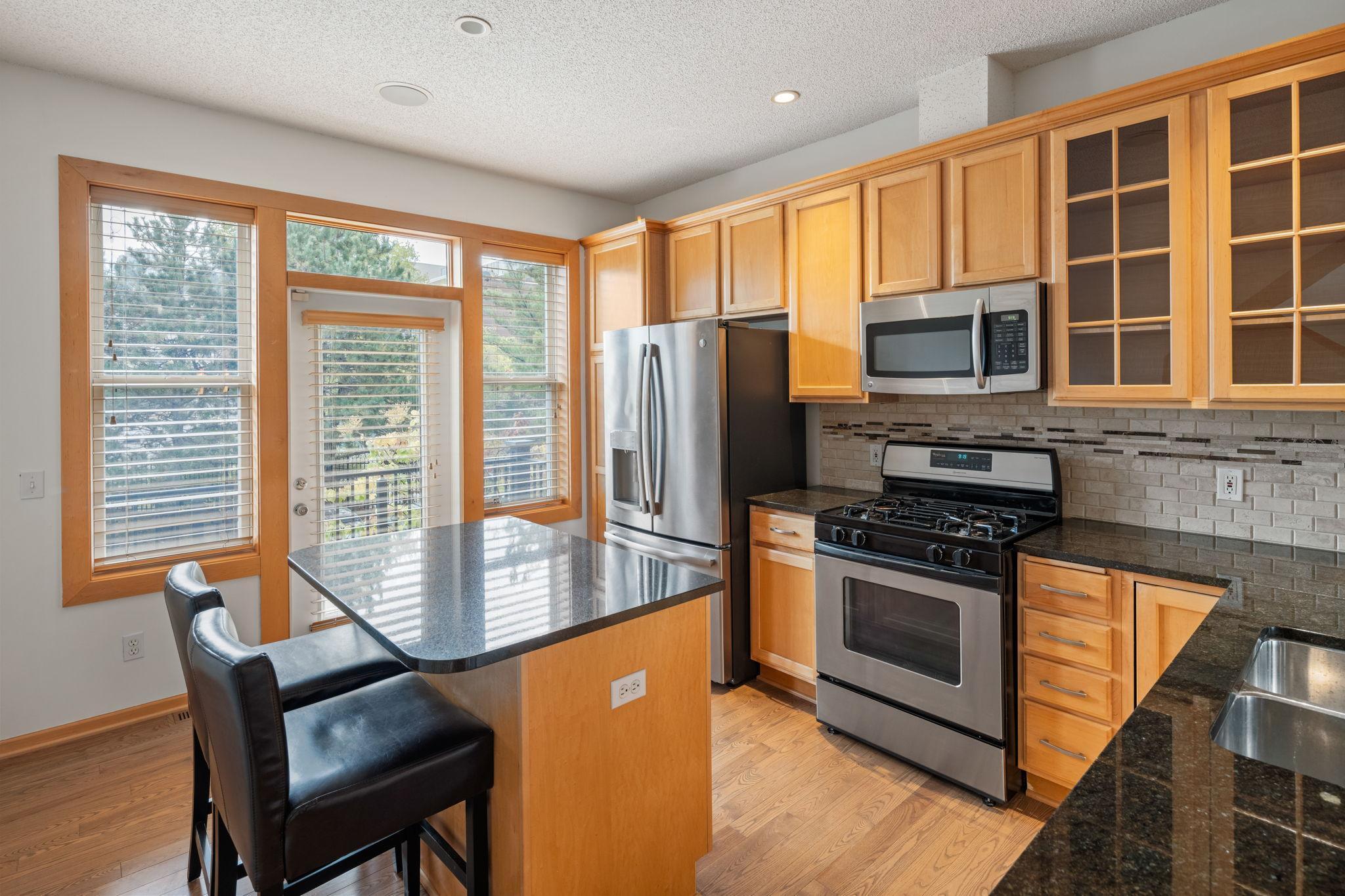 41 4th Avenue N Unit: 102