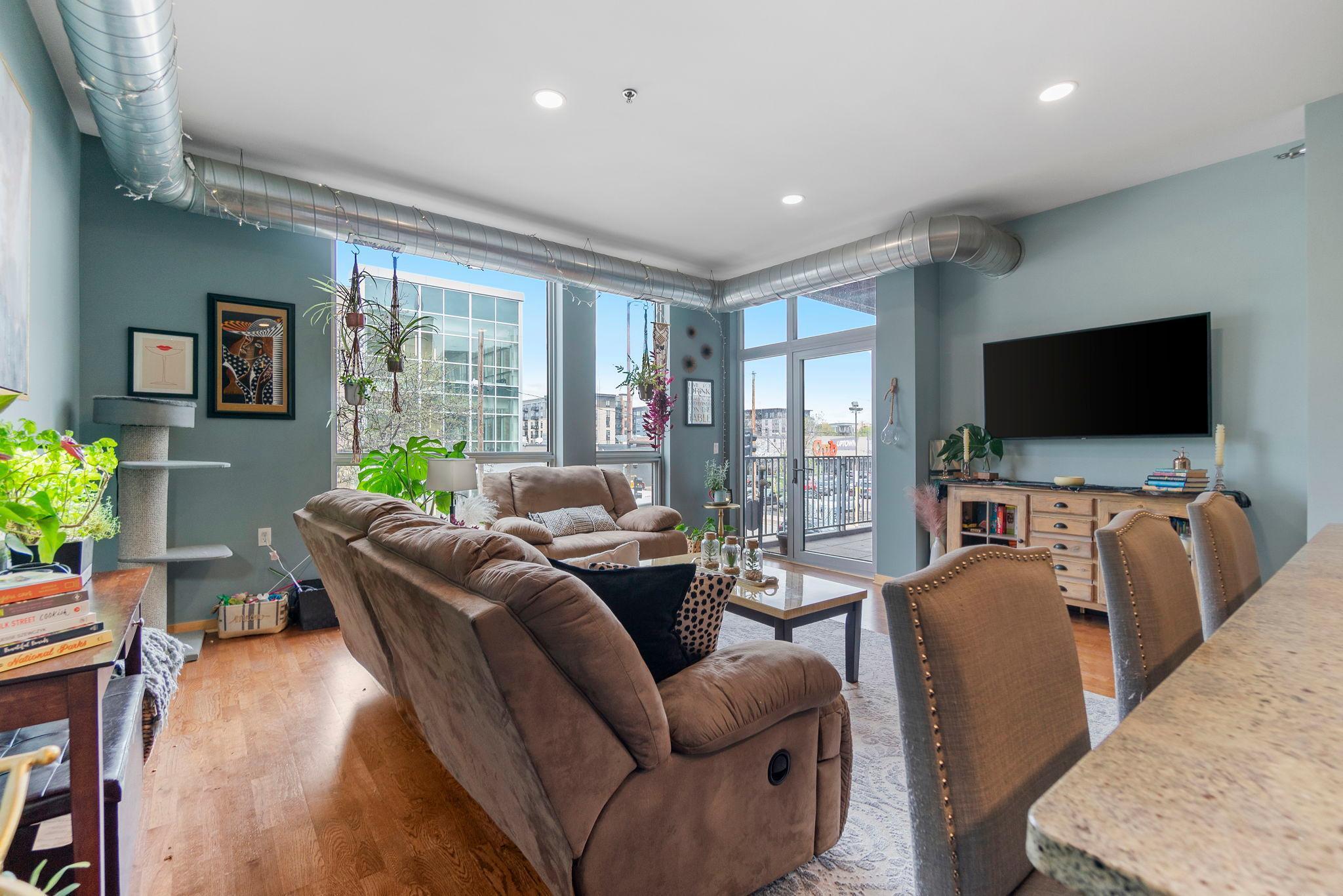 1211 Lagoon Avenue Unit: 203