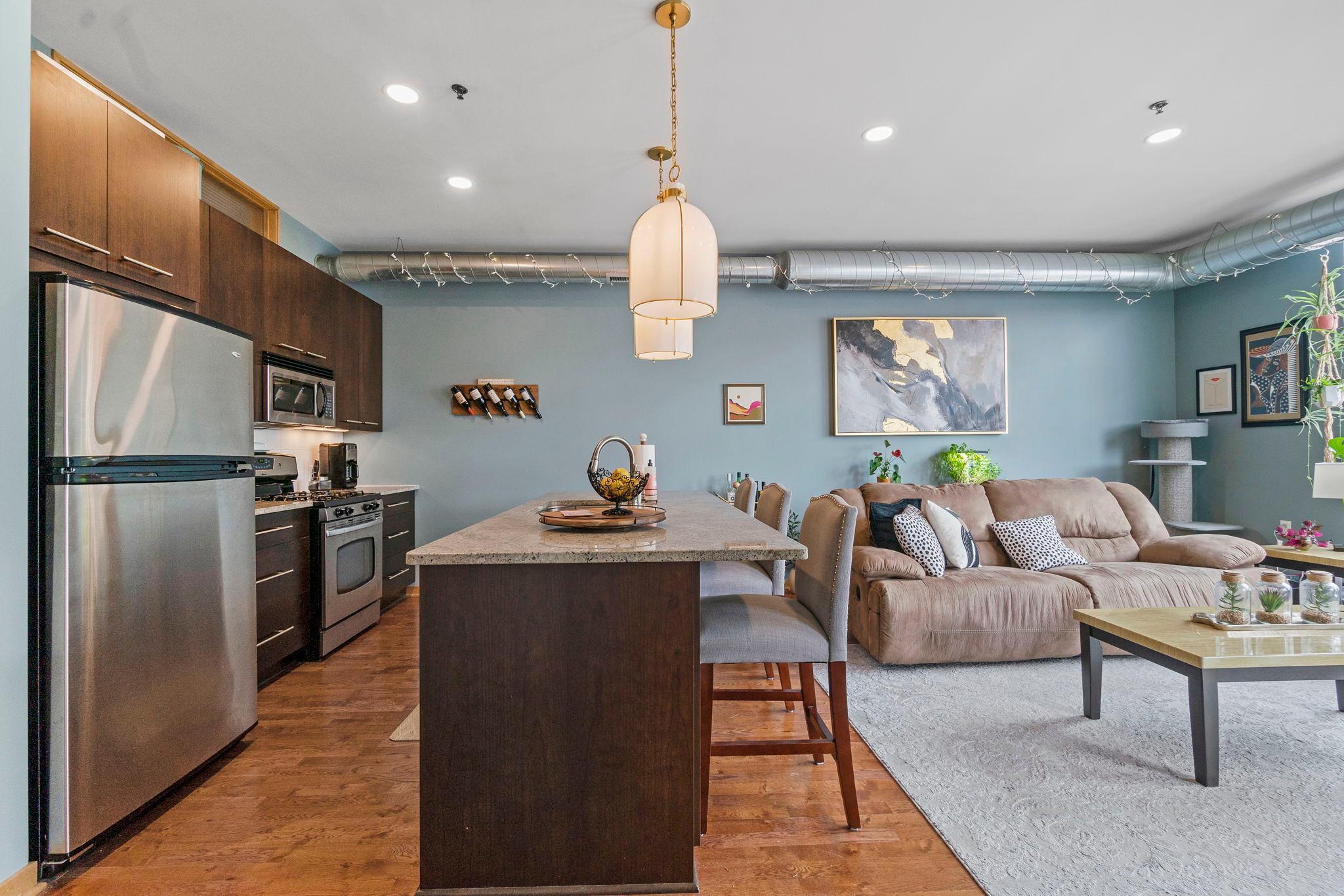 1211 Lagoon Avenue Unit: 203