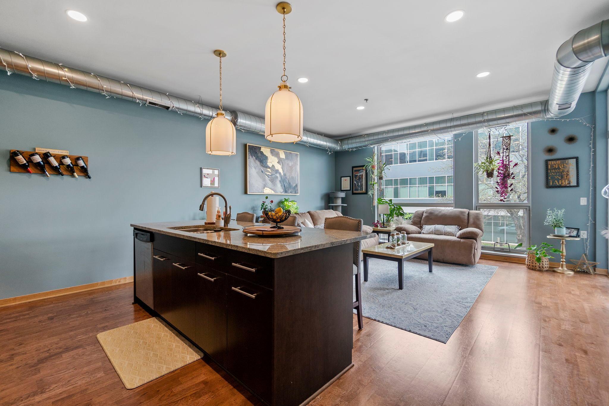 1211 Lagoon Avenue Unit: 203