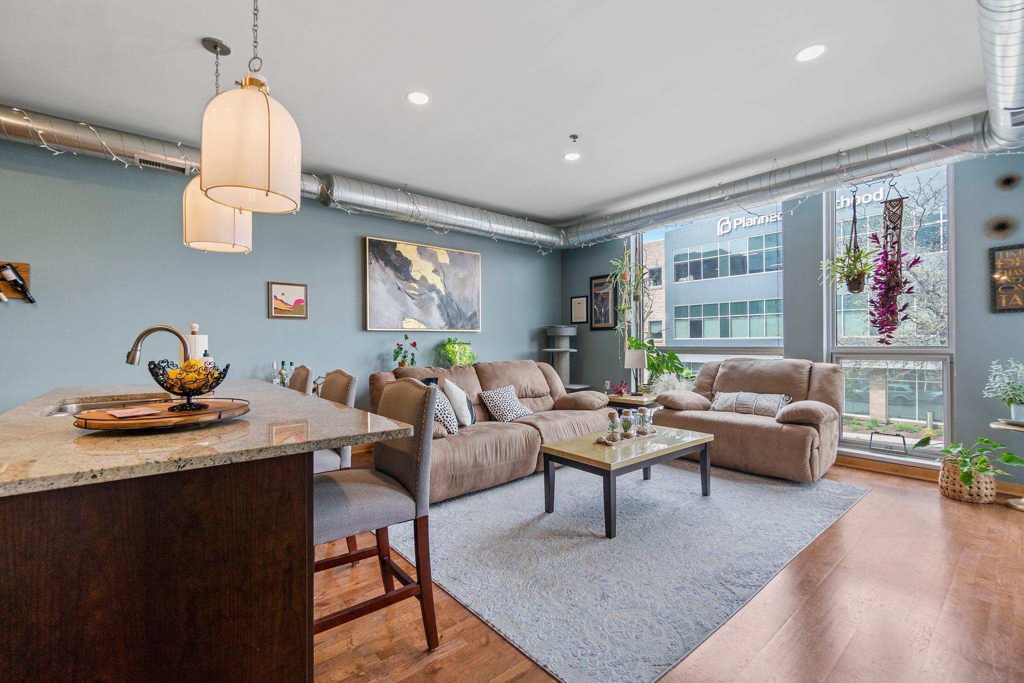 1211 Lagoon Avenue Unit: 203