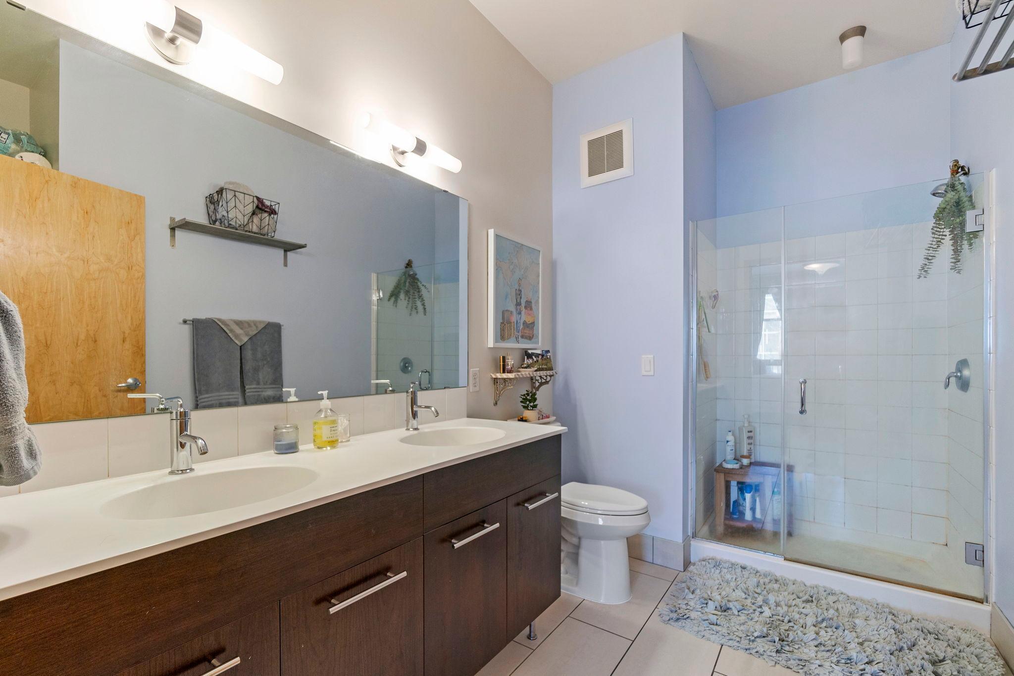1211 Lagoon Avenue Unit: 203