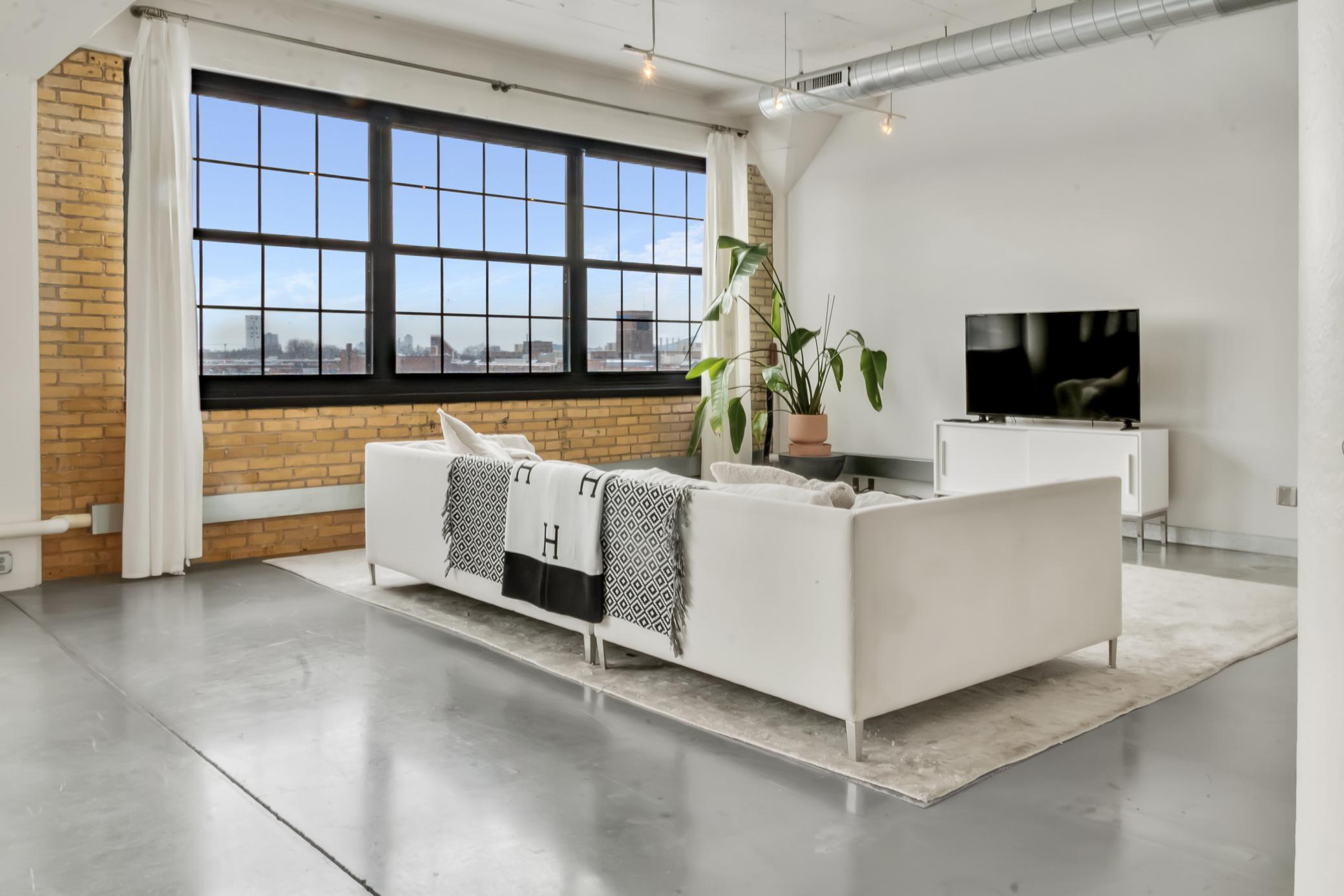 730 Stinson Blvd Unit: 303