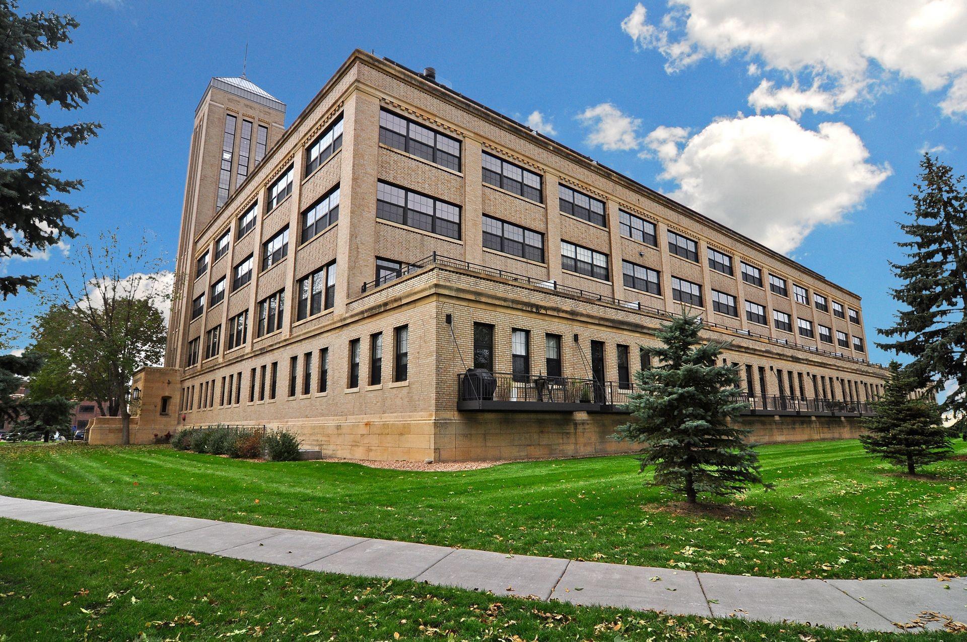 730 Stinson Blvd Unit: 303