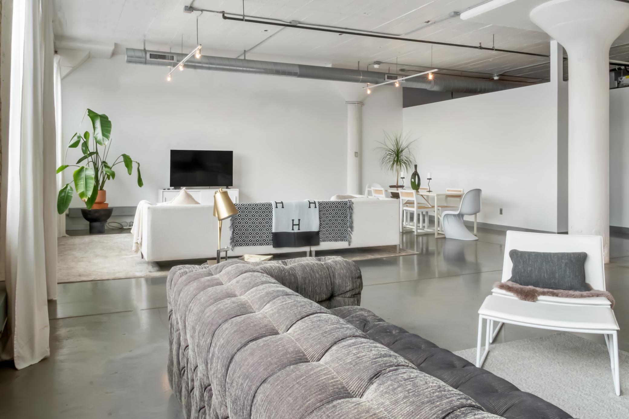 730 Stinson Blvd Unit: 303