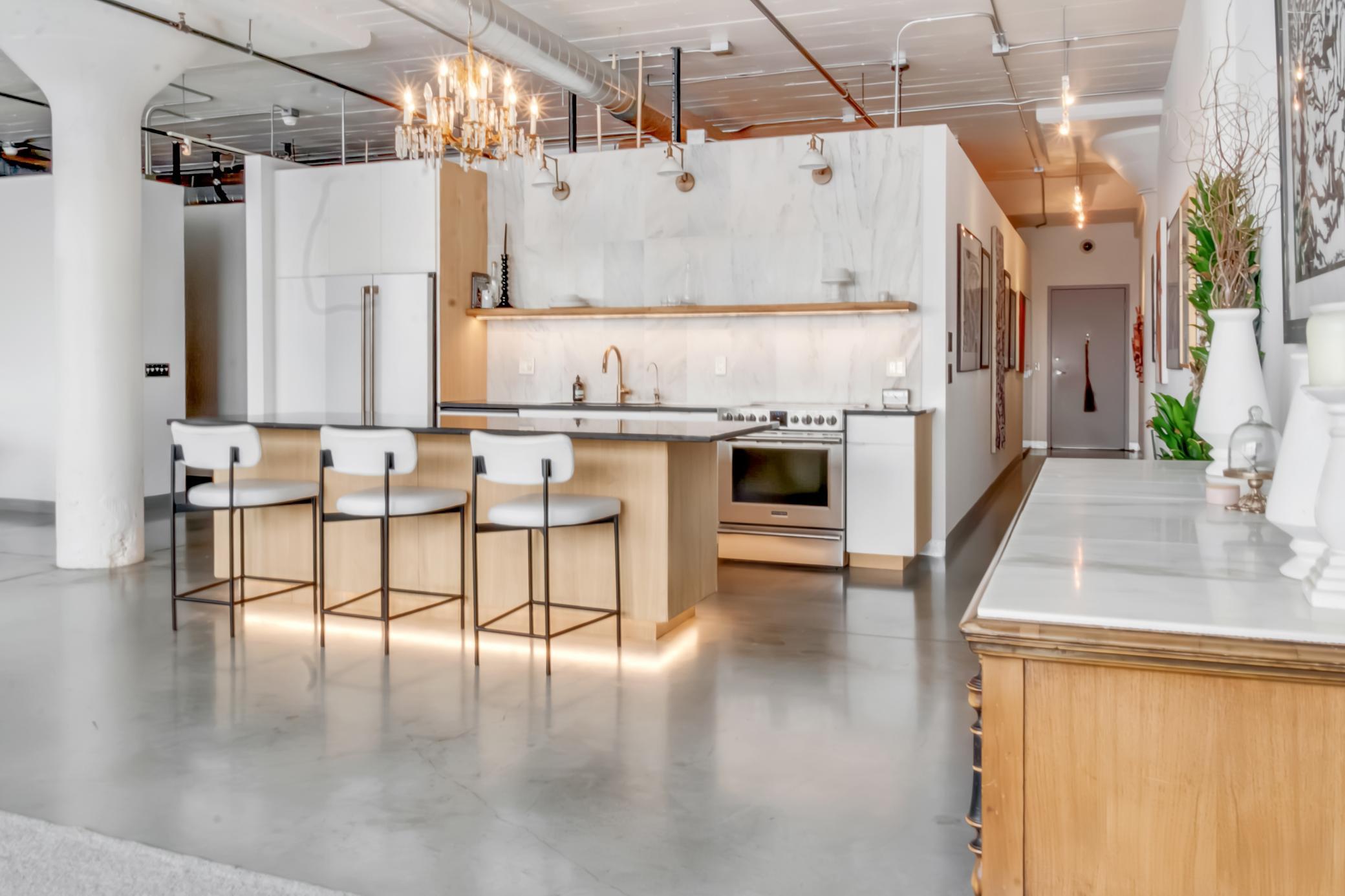 730 Stinson Blvd Unit: 303