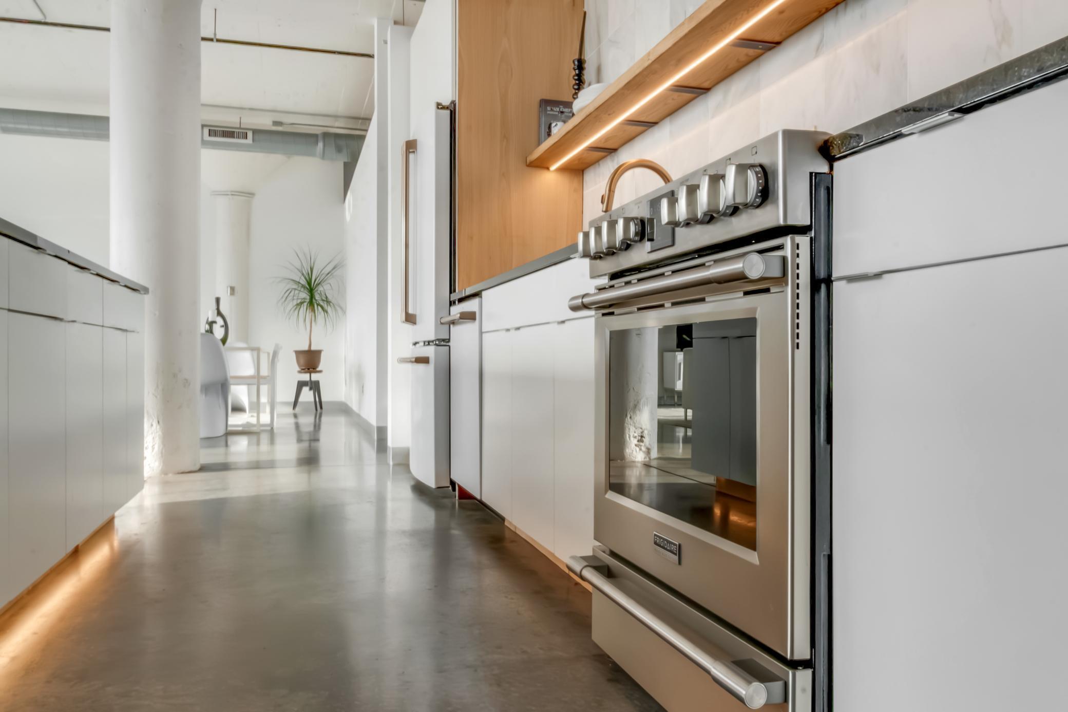 730 Stinson Blvd Unit: 303
