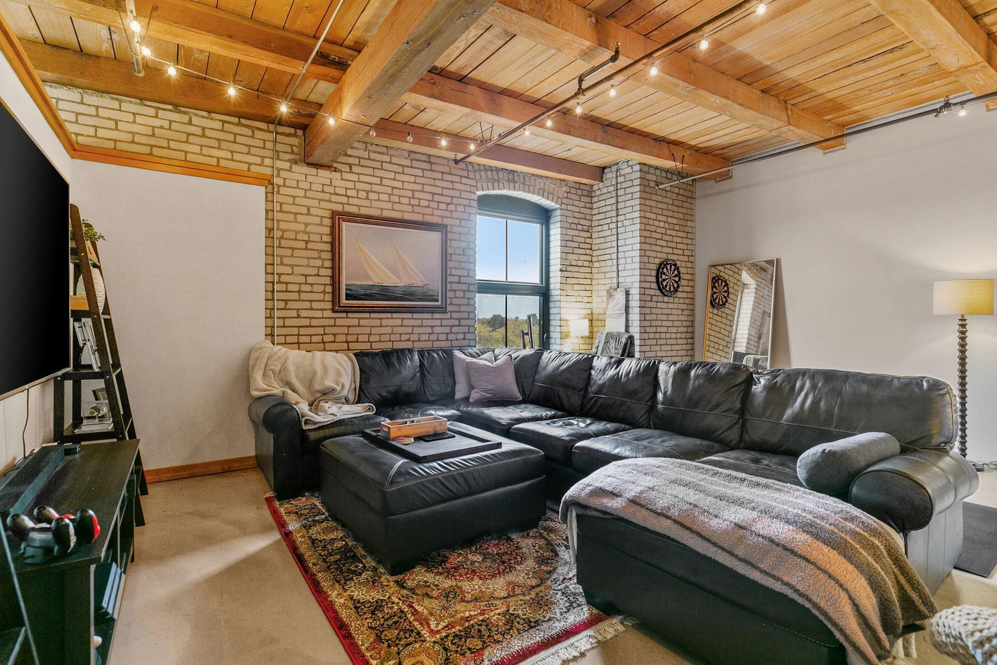 127 5th St NE Unit: 307