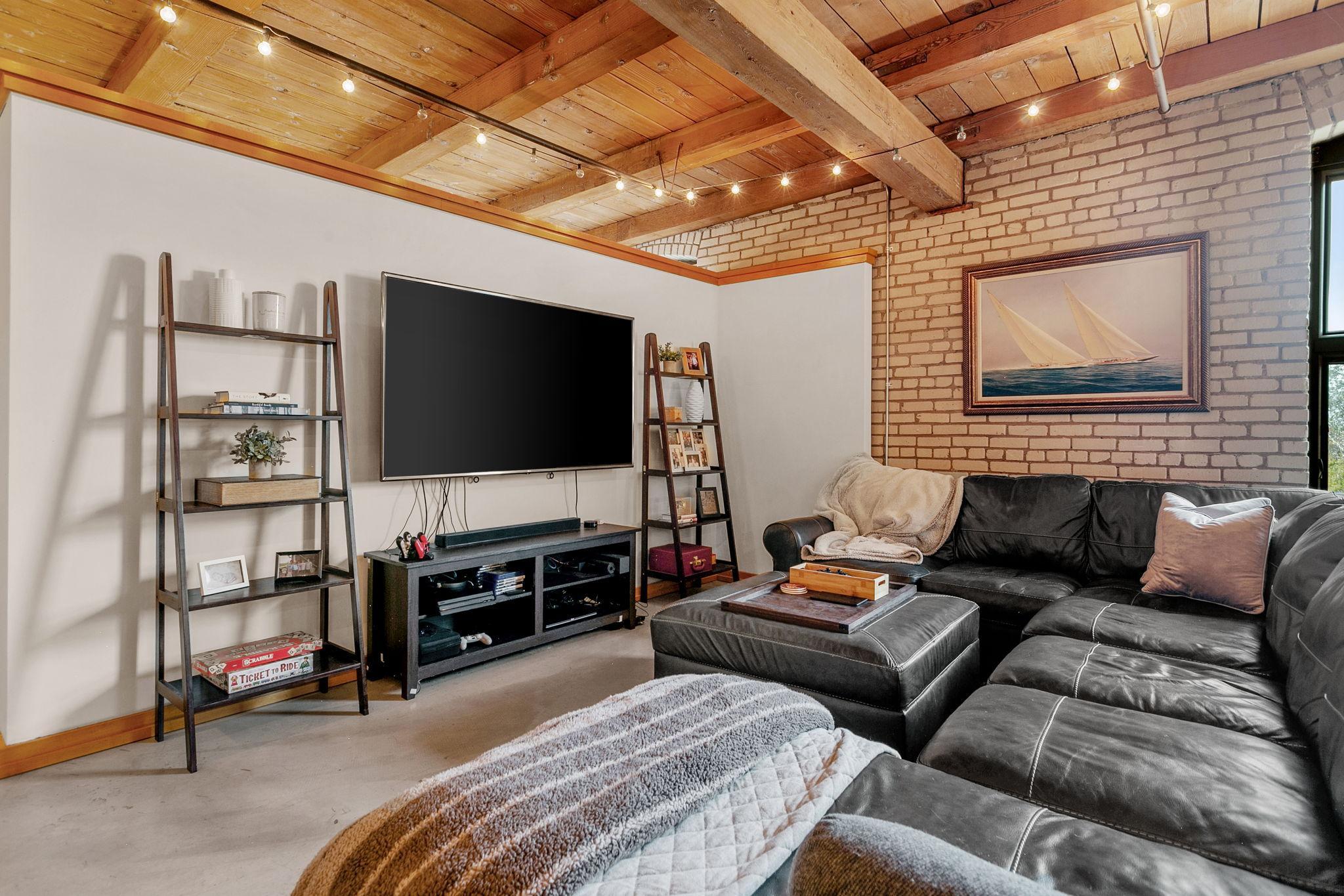 127 5th St NE Unit: 307