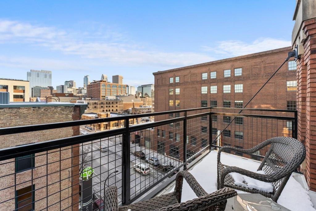 618 Washington Ave N Unit: 601