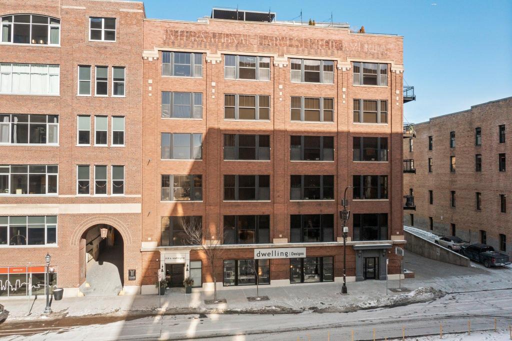 618 Washington Ave N Unit: 601