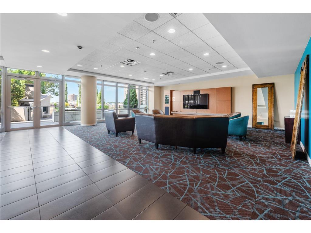 929 Portland Avenue Unit: 1109