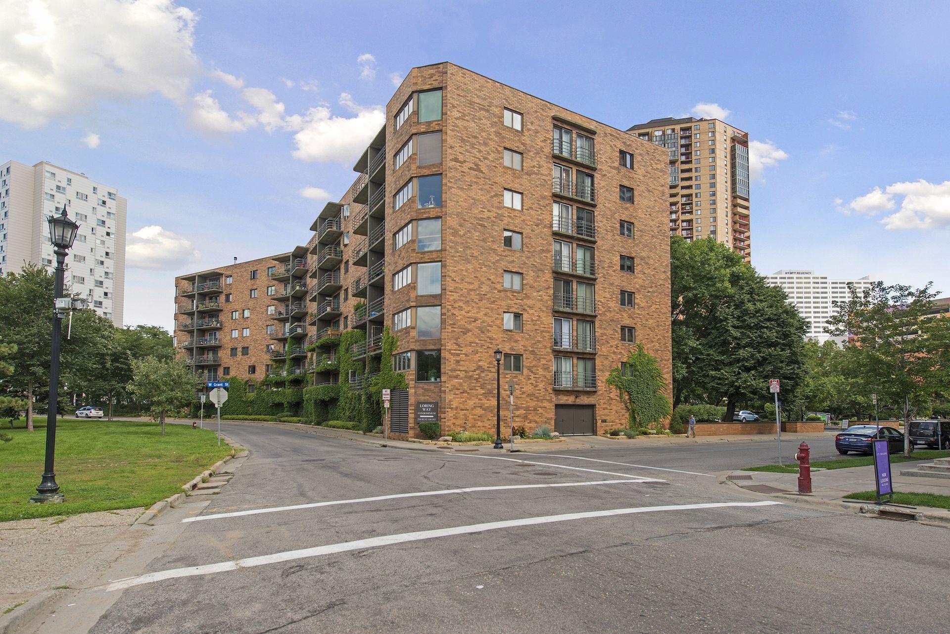 210 W Grant St Unit: 204
