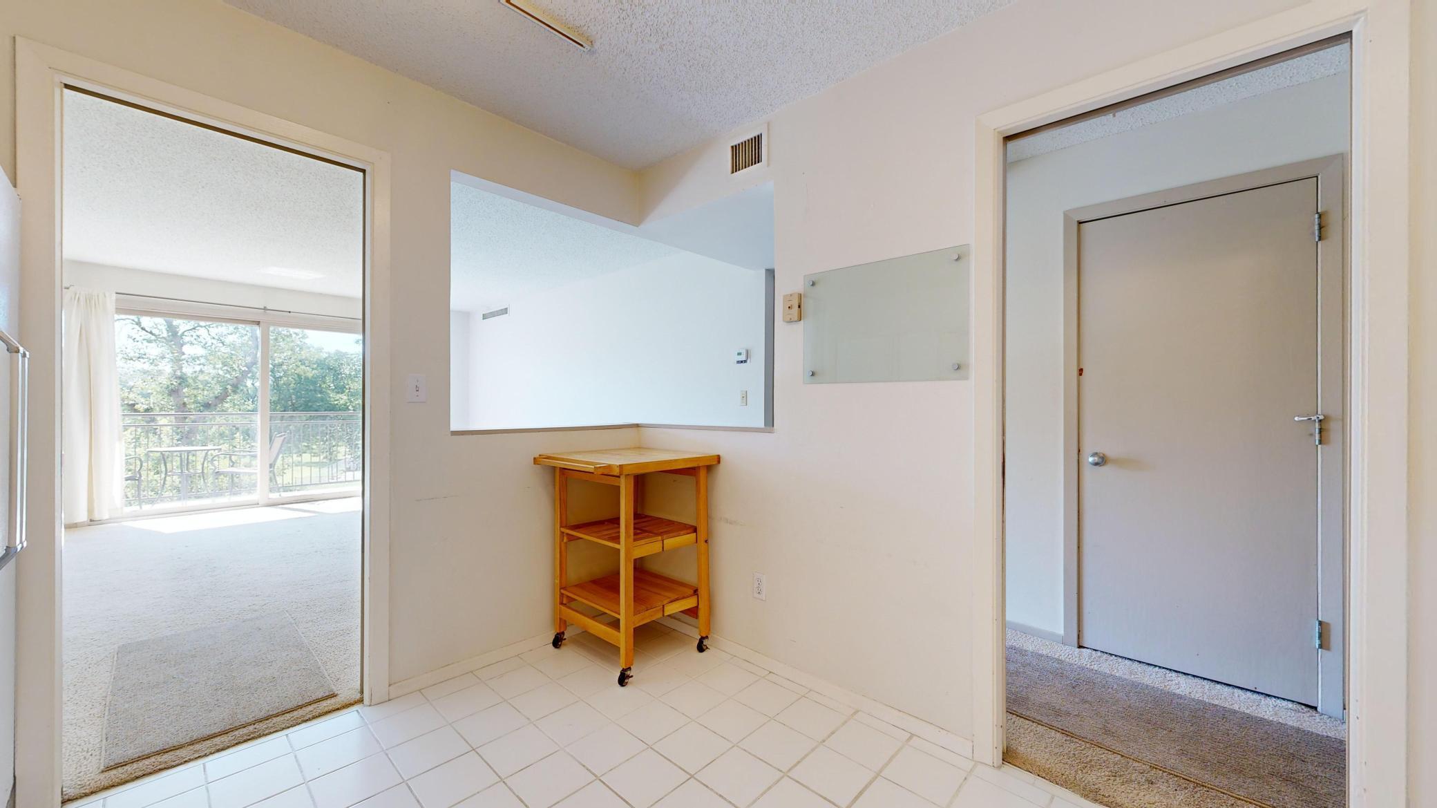 210 W Grant St Unit: 204
