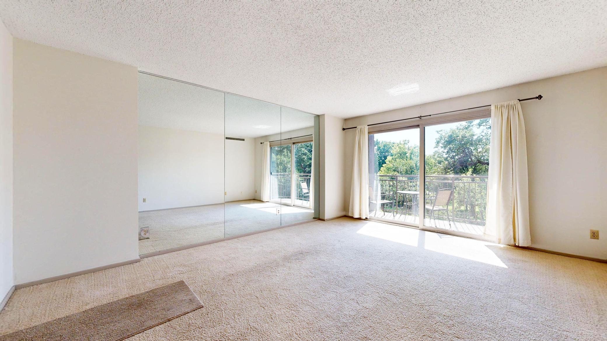 210 W Grant St Unit: 204
