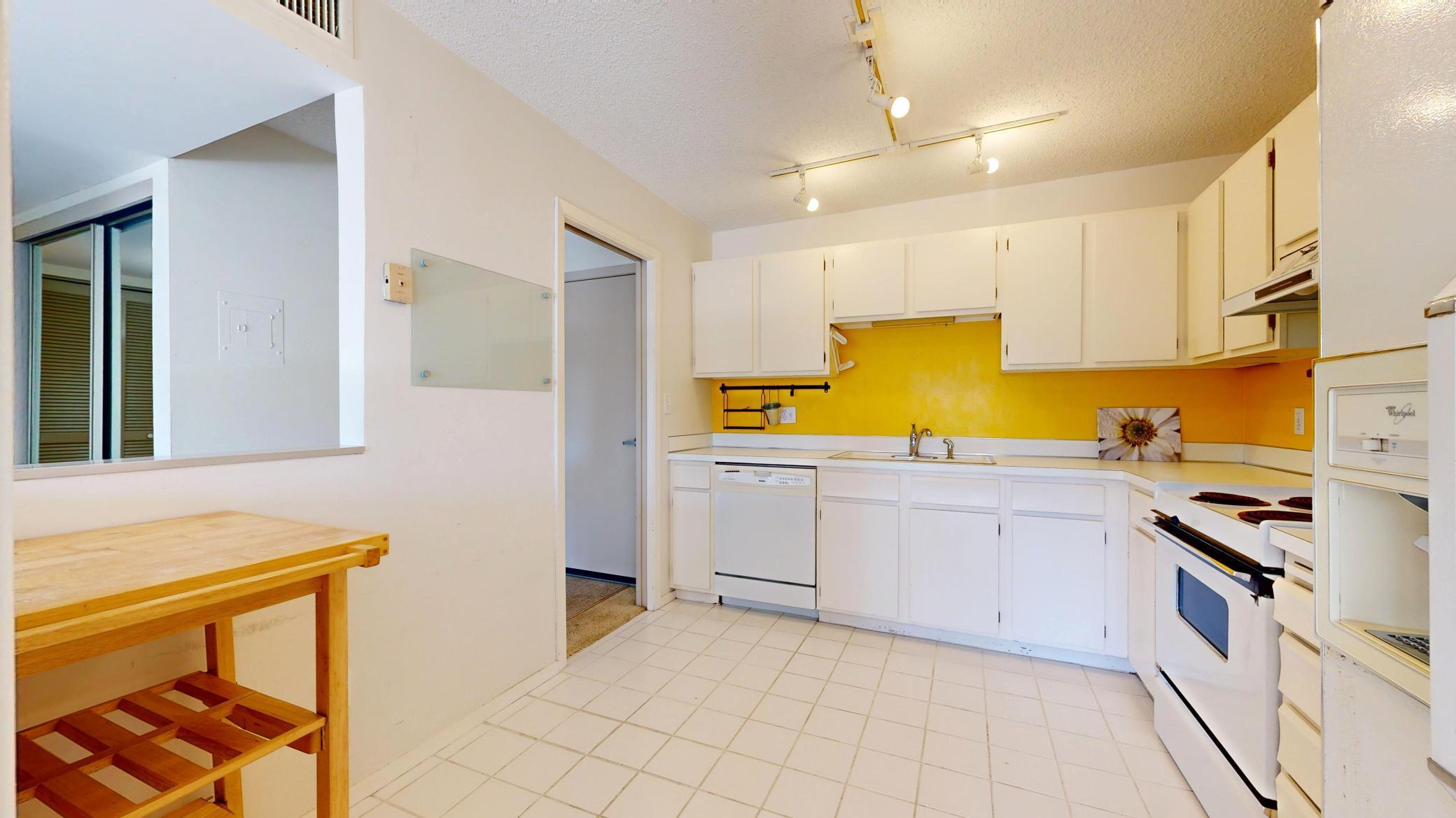 210 W Grant St Unit: 204