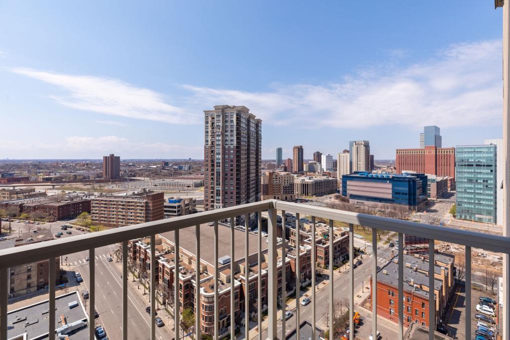 929 Portland Avenue Unit: 1810