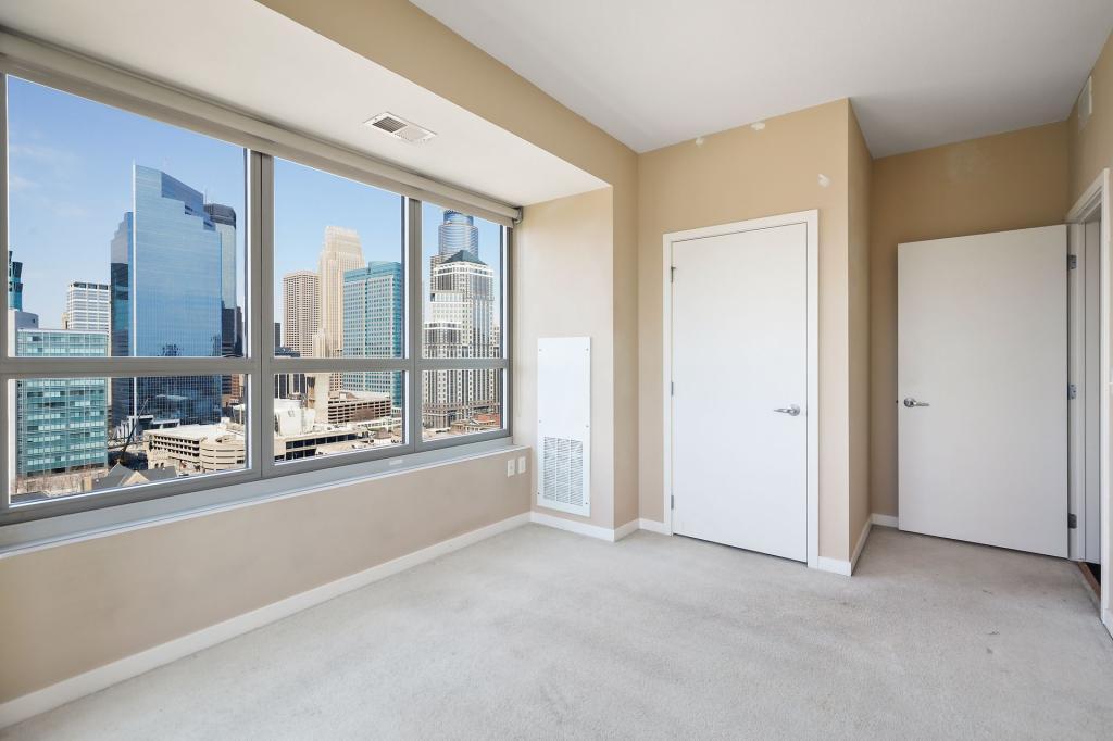 929 Portland Avenue Unit: 1810