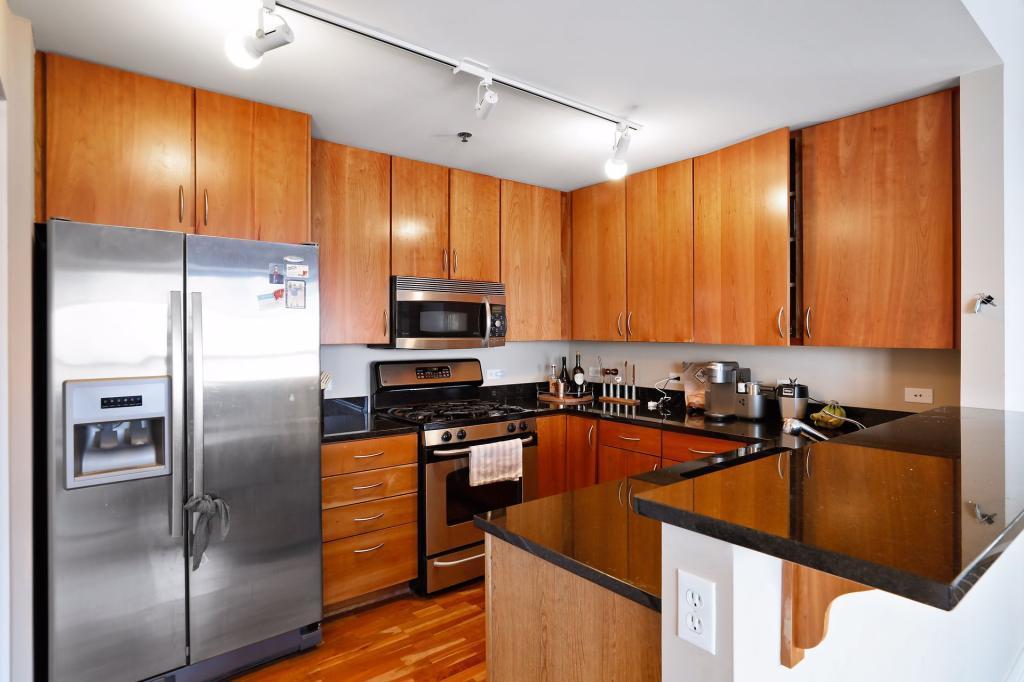 929 Portland Avenue Unit: 1810