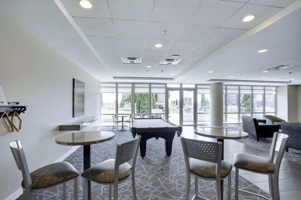 929 Portland Avenue Unit: 1810
