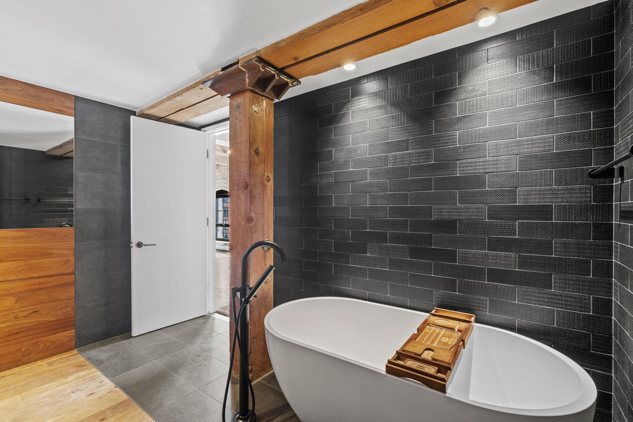 404 Washington Avenue N Unit: 506