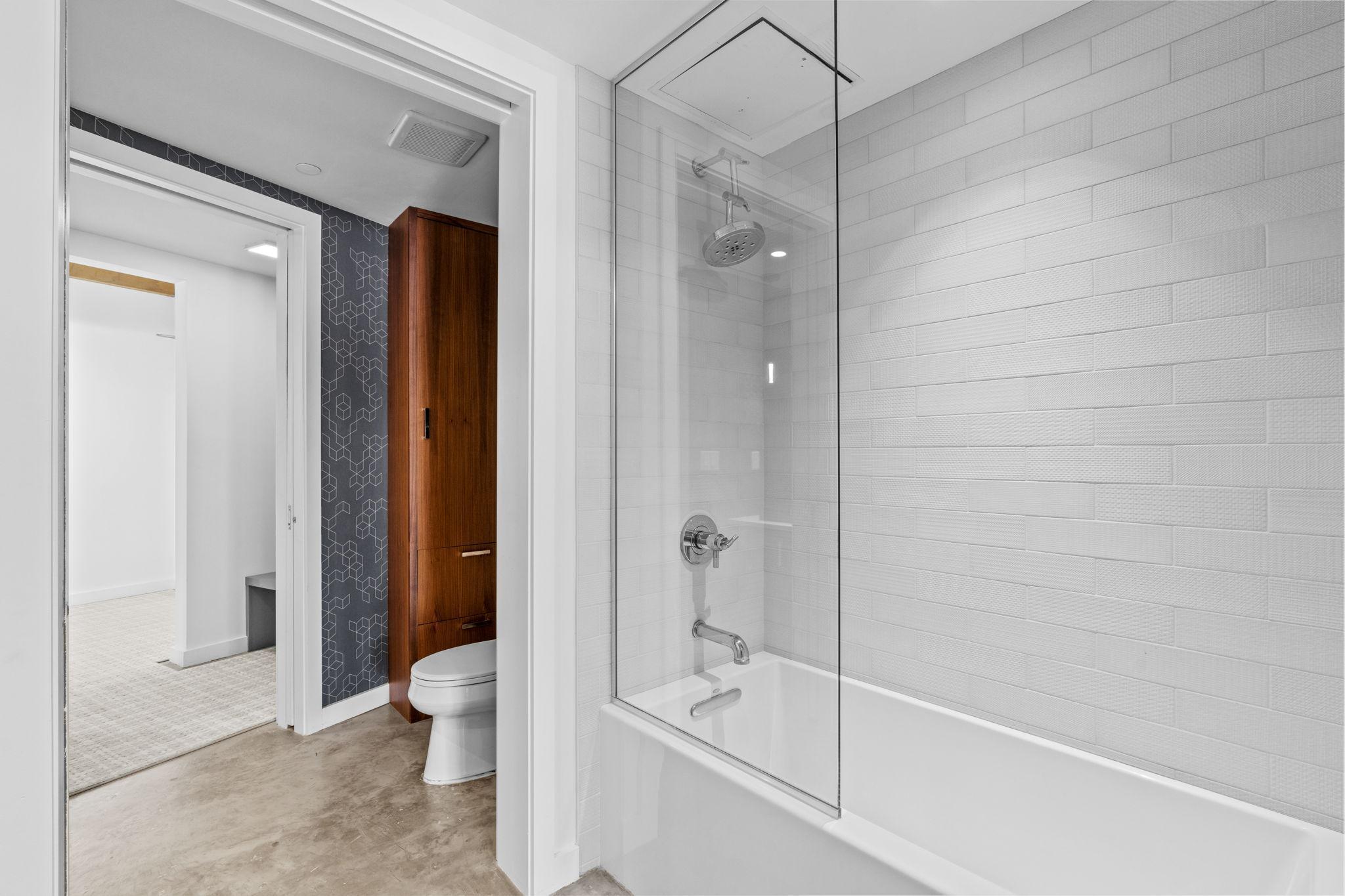 404 Washington Avenue N Unit: 506