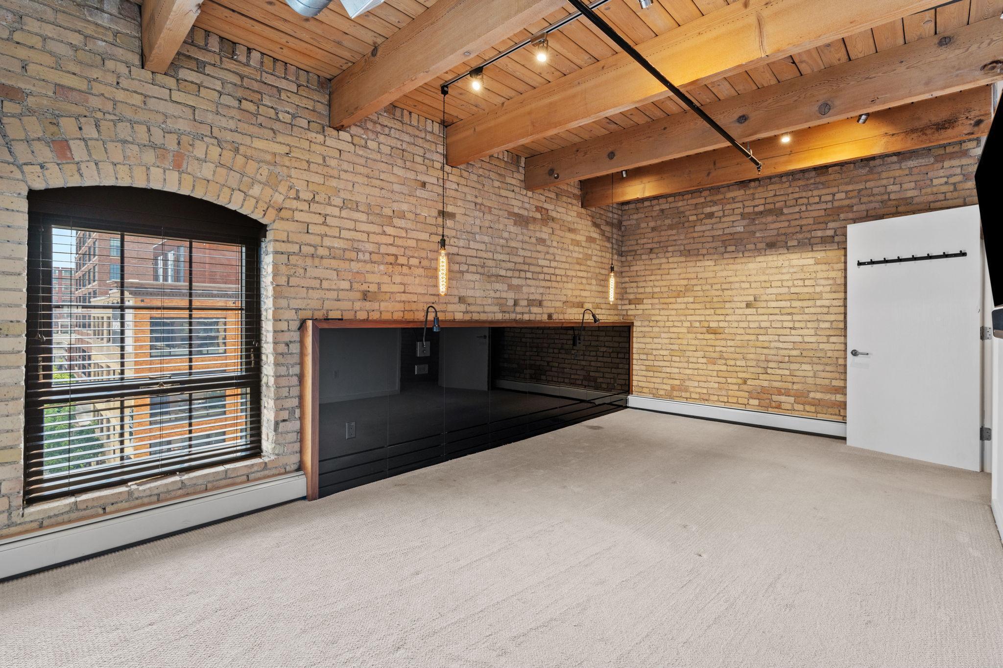 404 Washington Avenue N Unit: 506