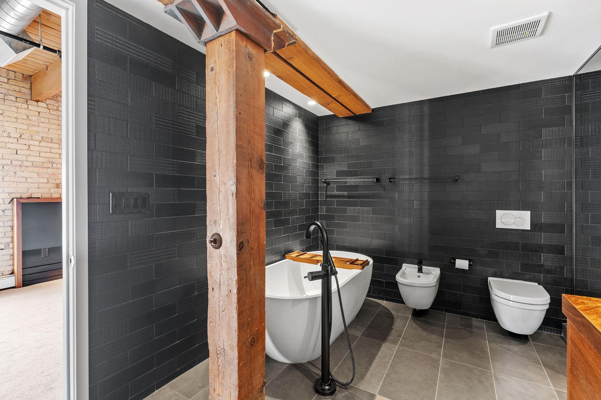 404 Washington Avenue N Unit: 506
