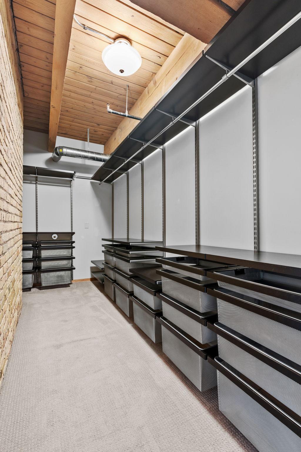 404 Washington Avenue N Unit: 506