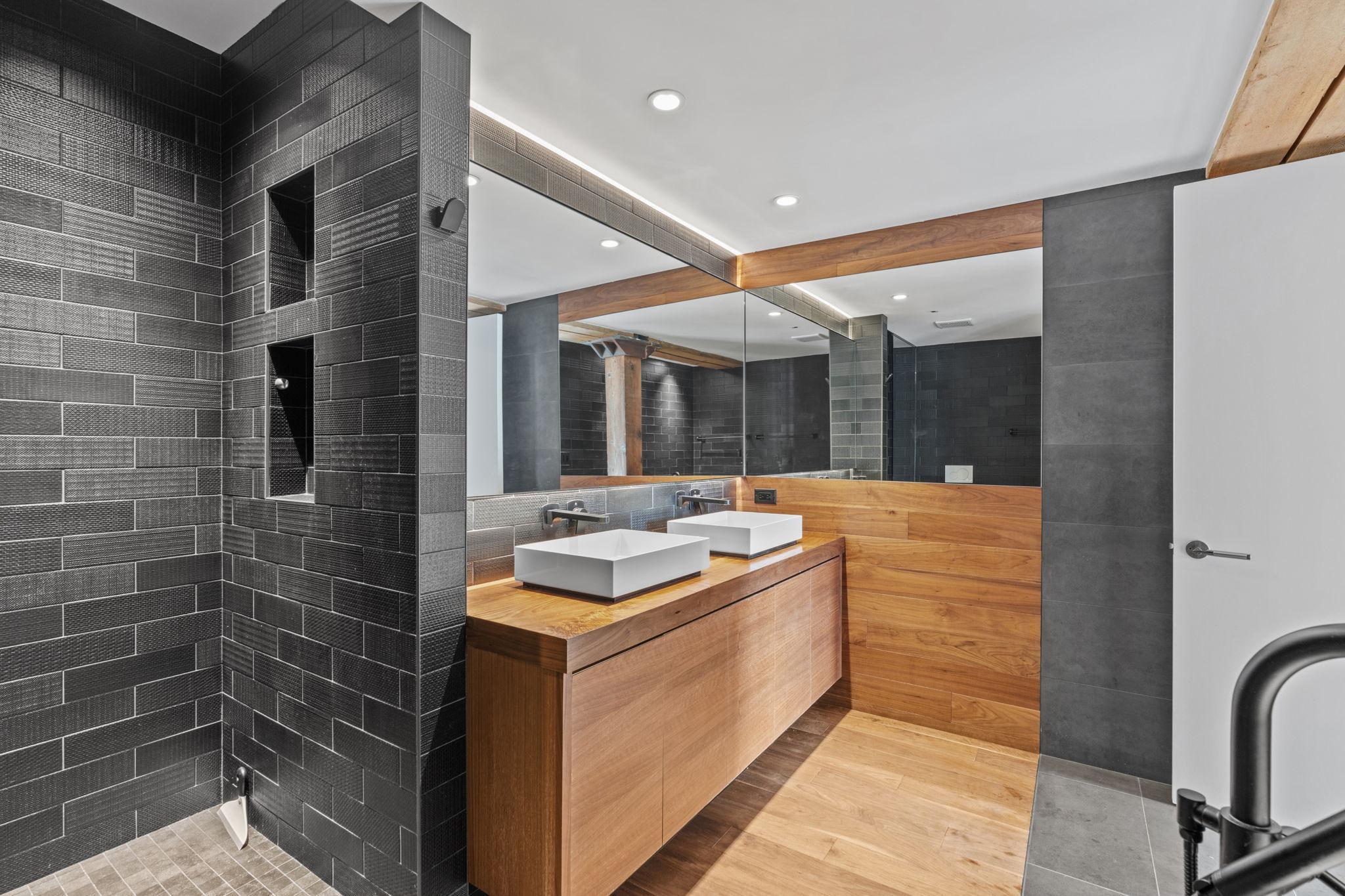 404 Washington Avenue N Unit: 506