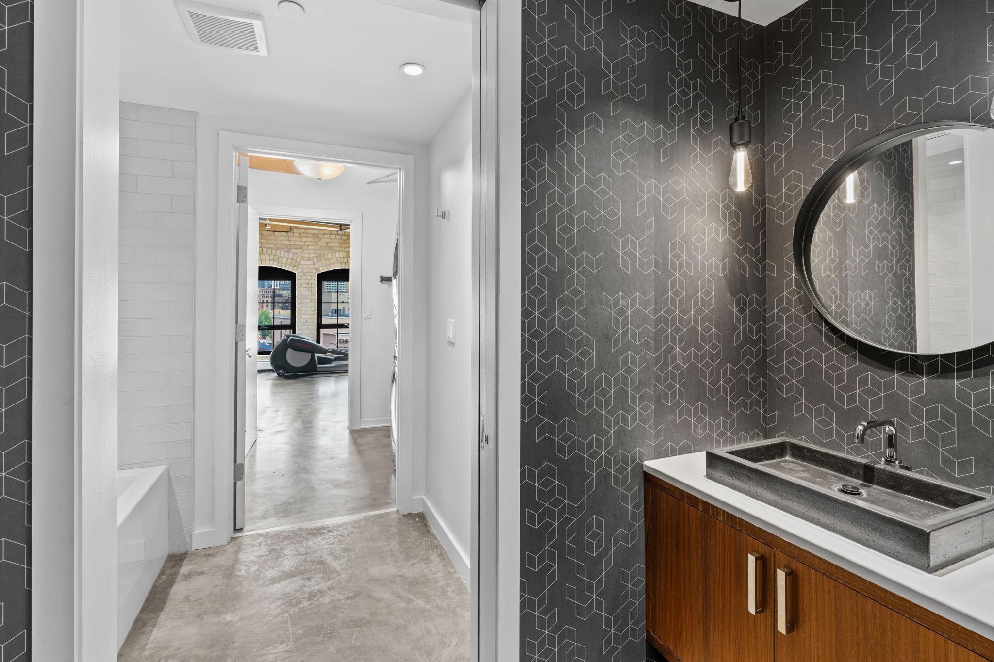 404 Washington Avenue N Unit: 506