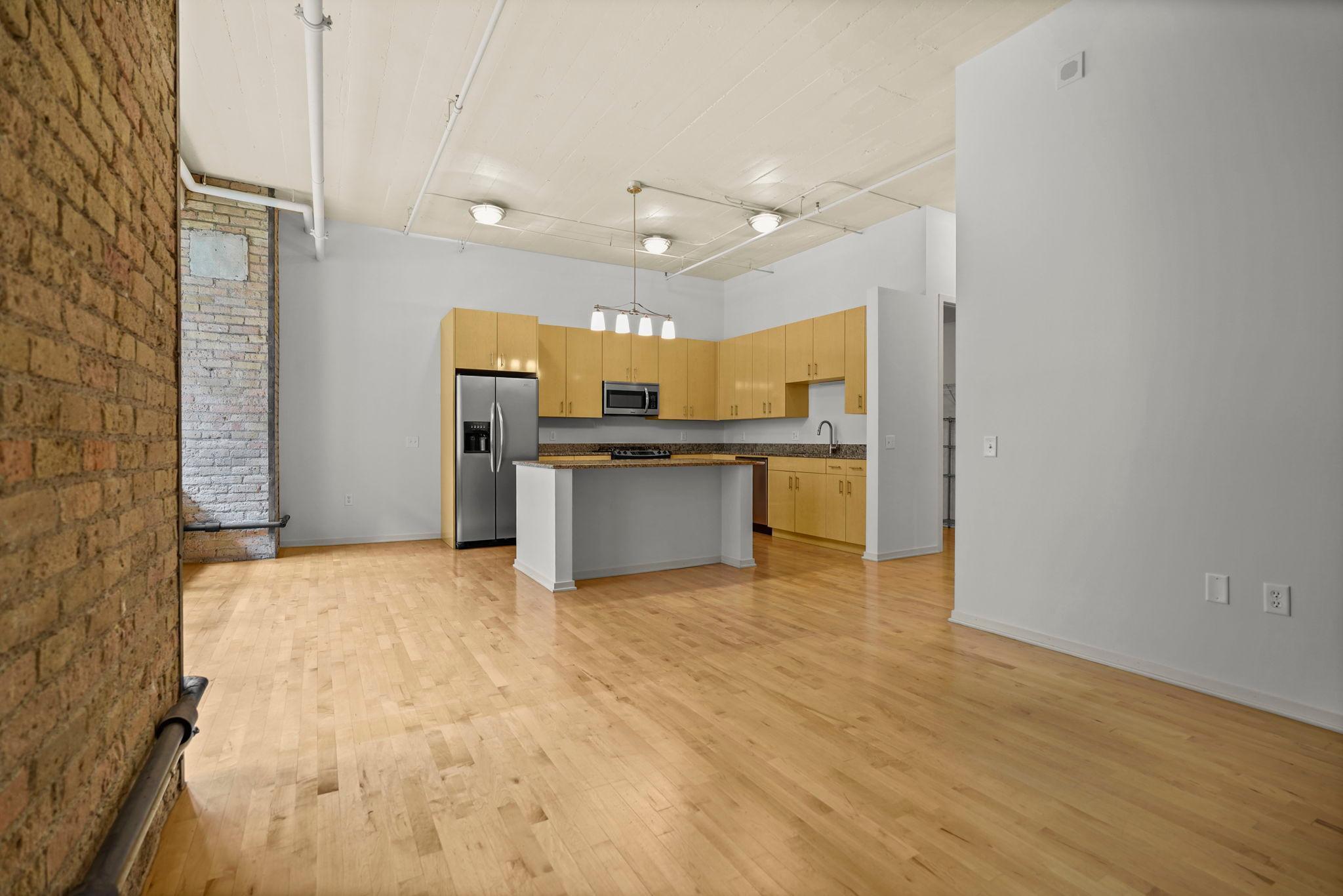 290 Market Street Unit: 312