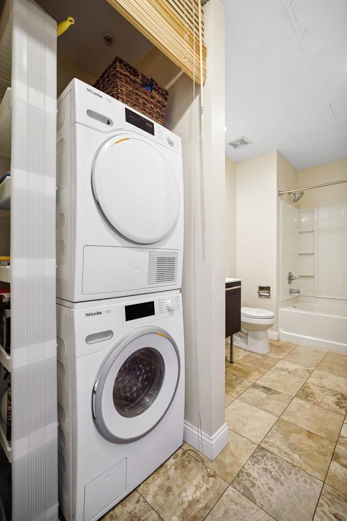 700 Washington Ave N Unit: 617