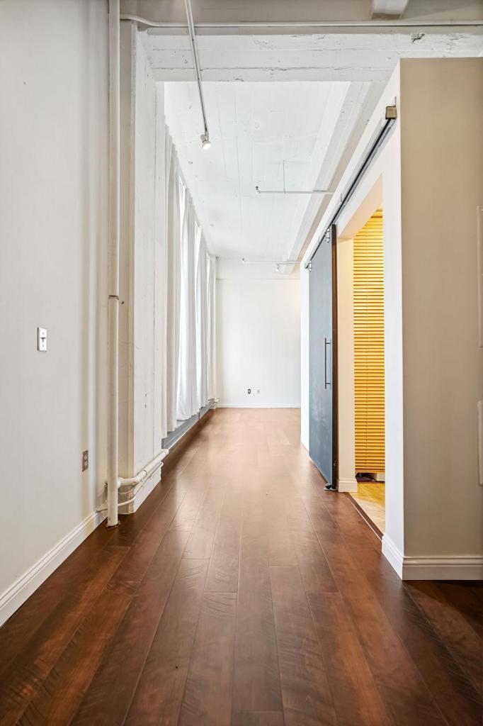 700 Washington Ave N Unit: 617