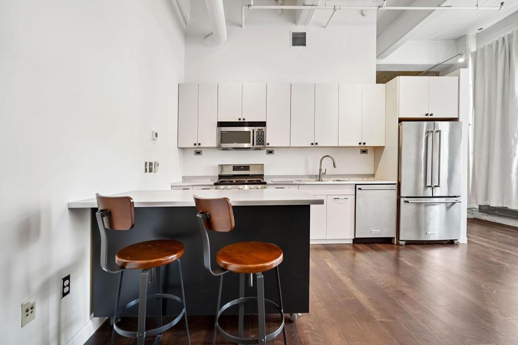 700 Washington Ave N Unit: 617