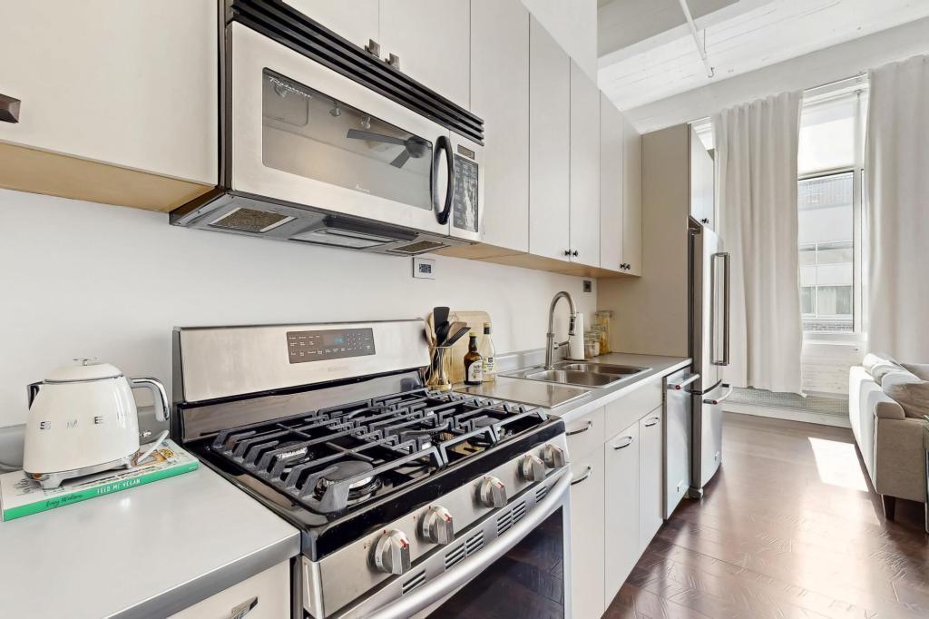 700 Washington Ave N Unit: 617
