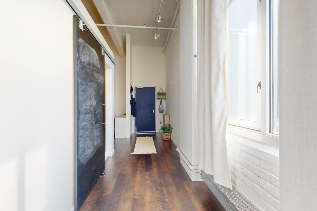 700 Washington Ave N Unit: 617
