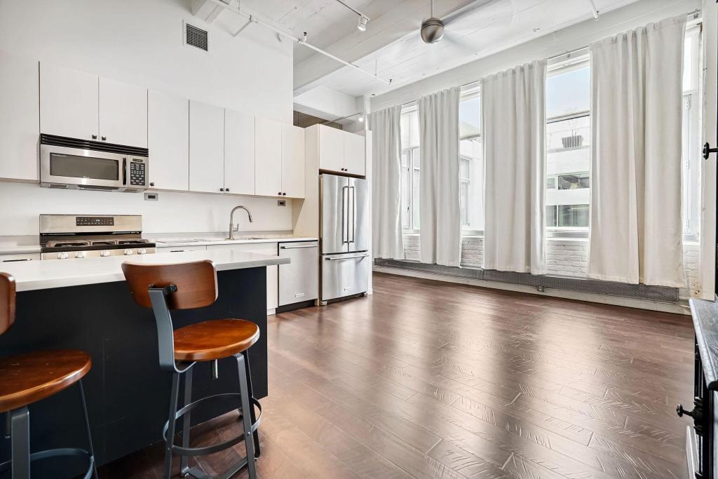 700 Washington Ave N Unit: 617
