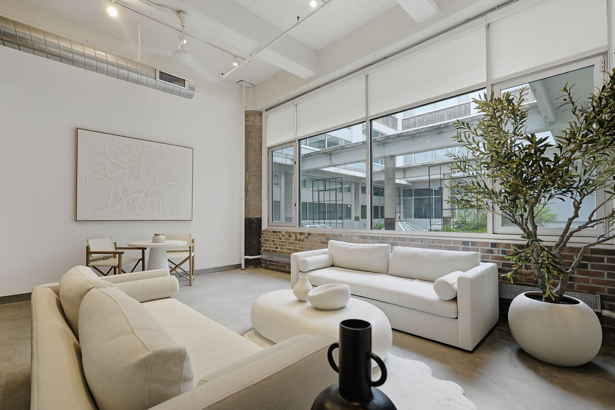 700 Washington Avenue N Unit: 319