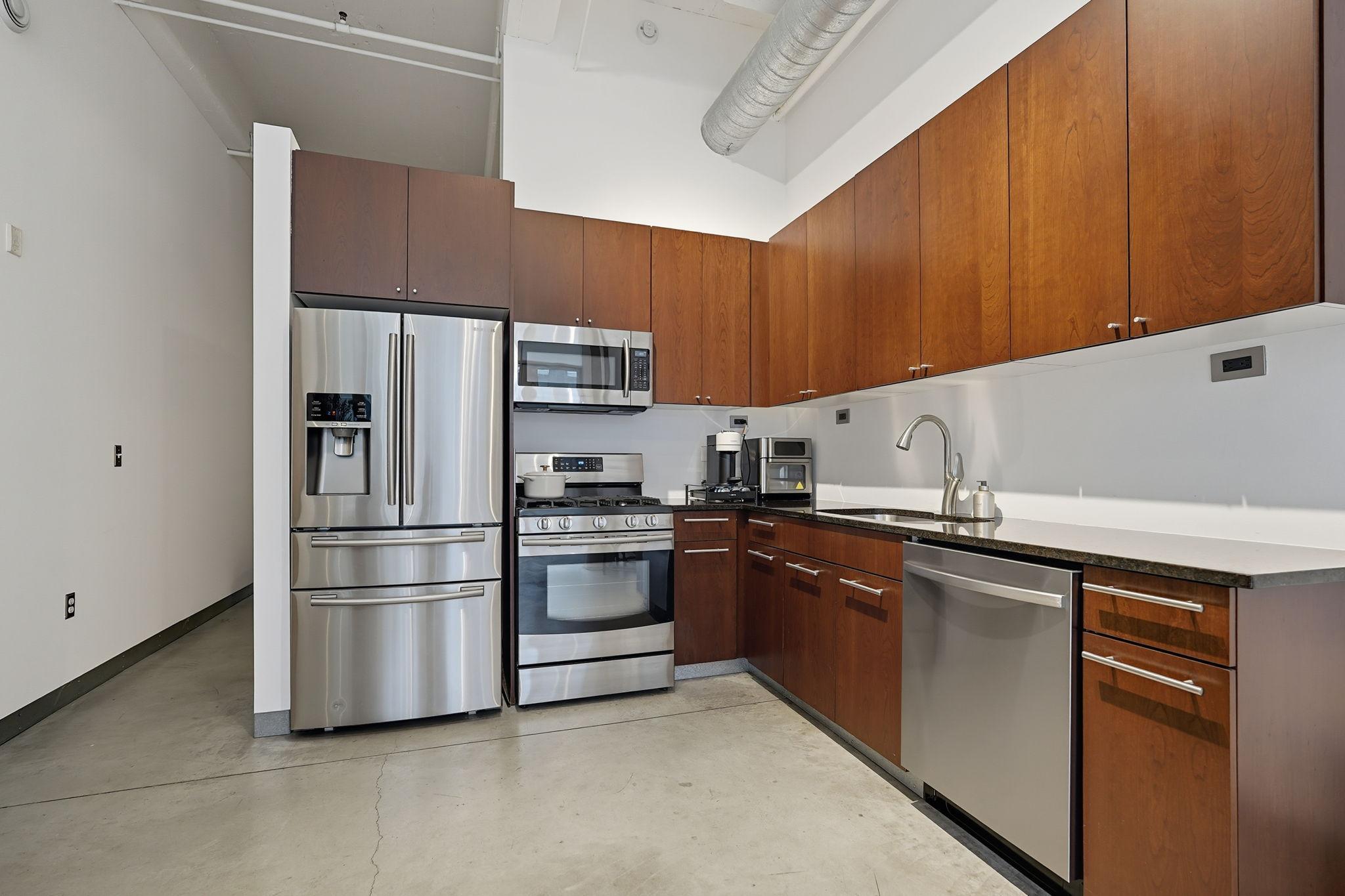 700 Washington Avenue N Unit: 319