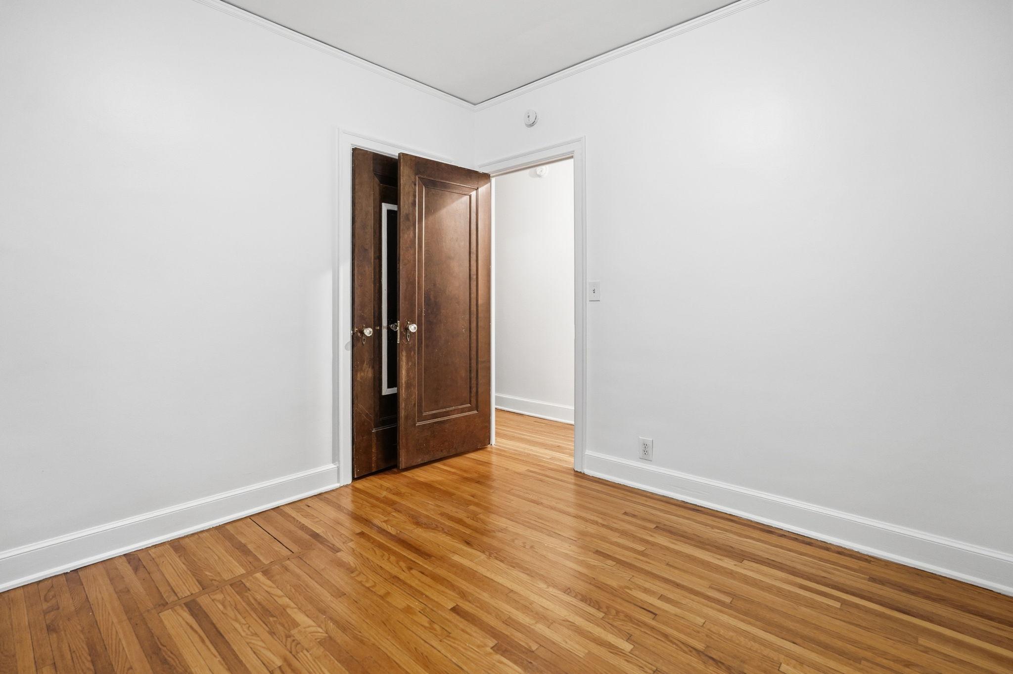 3406 Harriet Avenue Unit: 5
