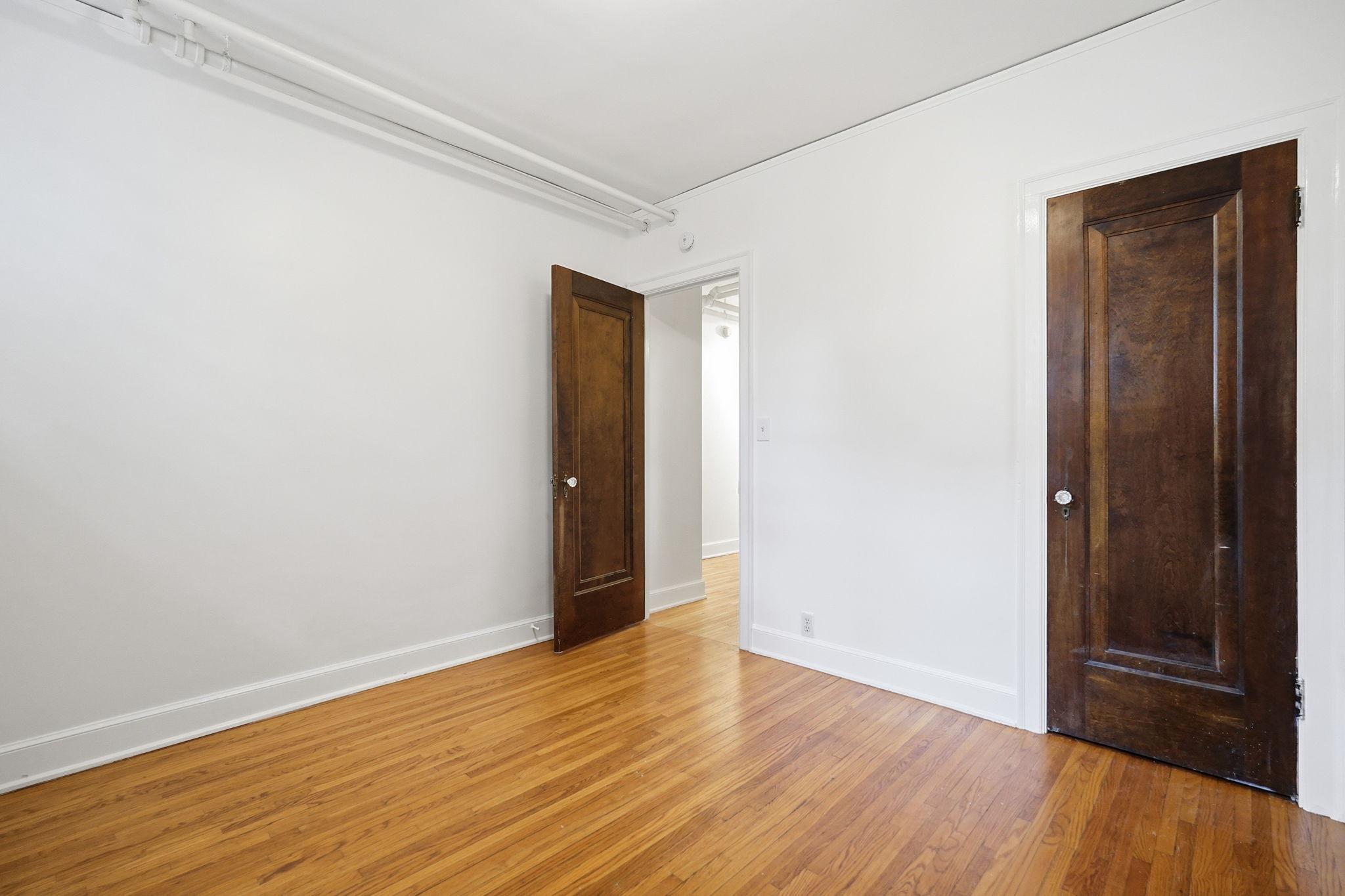 3406 Harriet Avenue Unit: 5