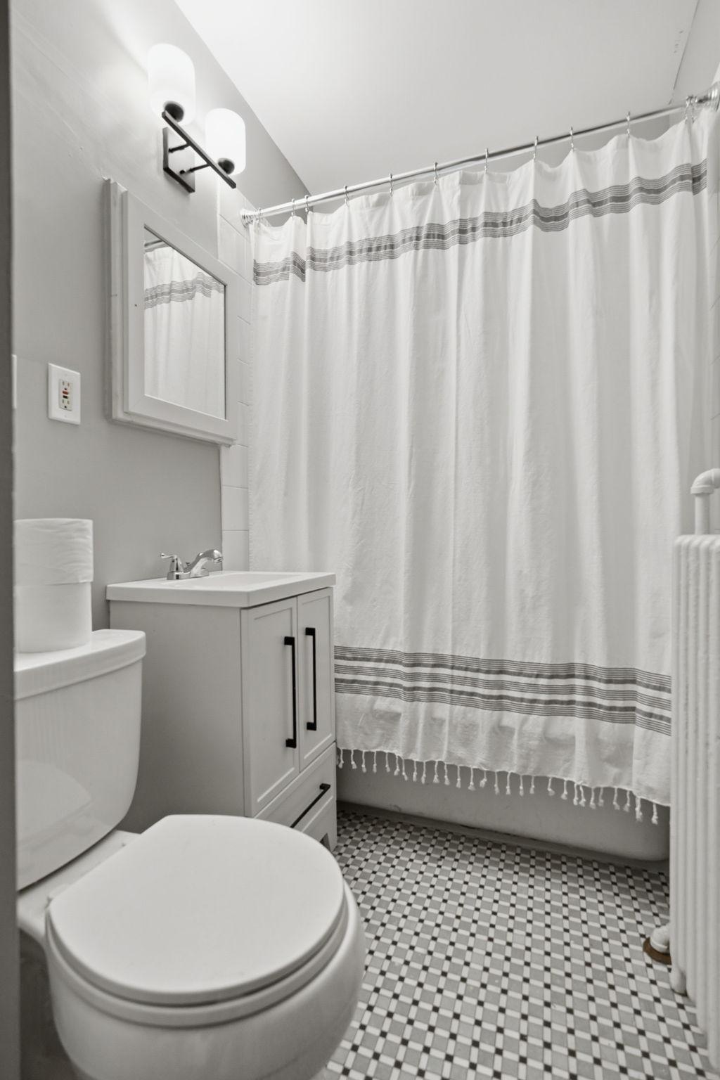3406 Harriet Avenue Unit: 5