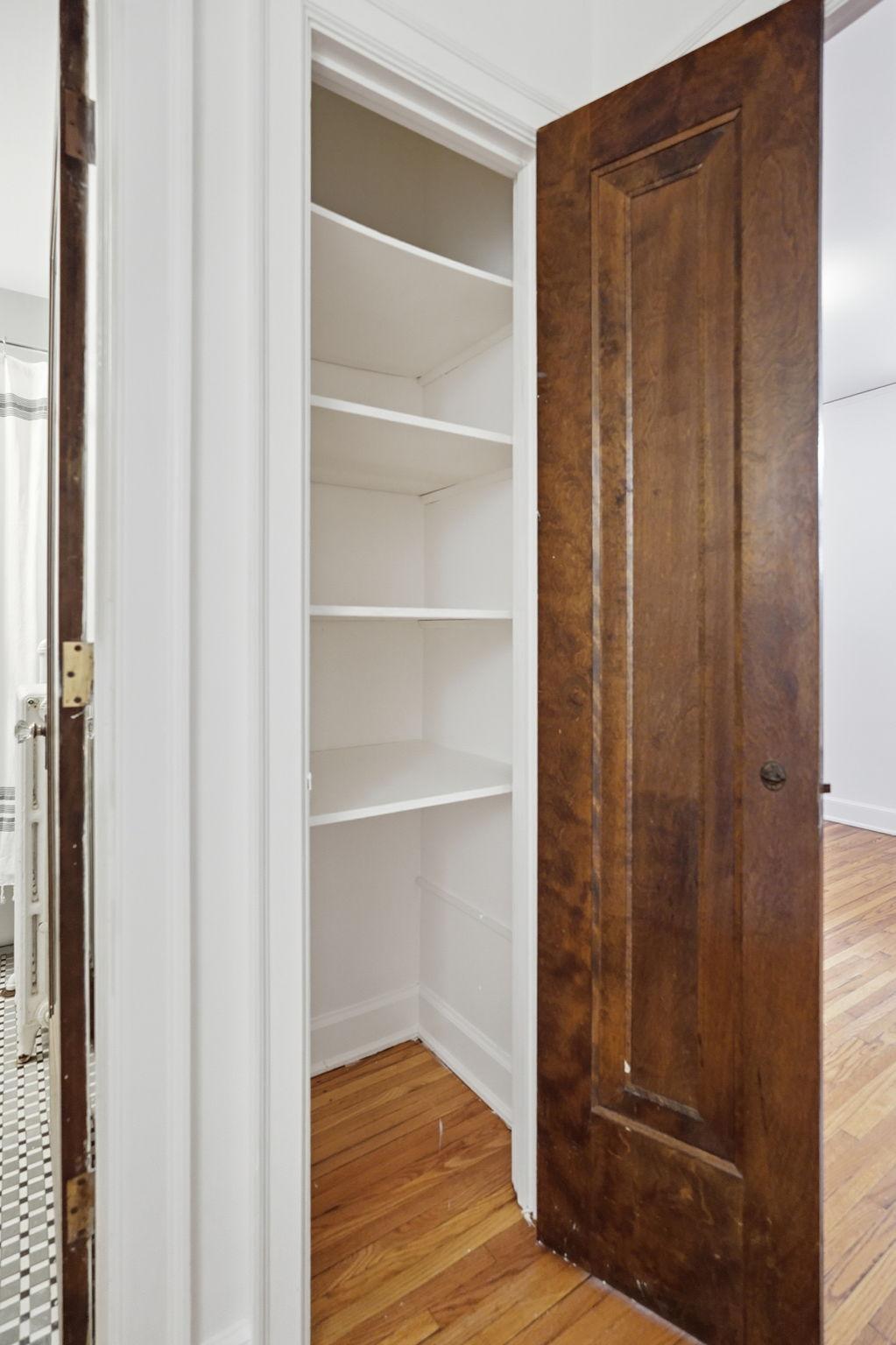 3406 Harriet Avenue Unit: 5