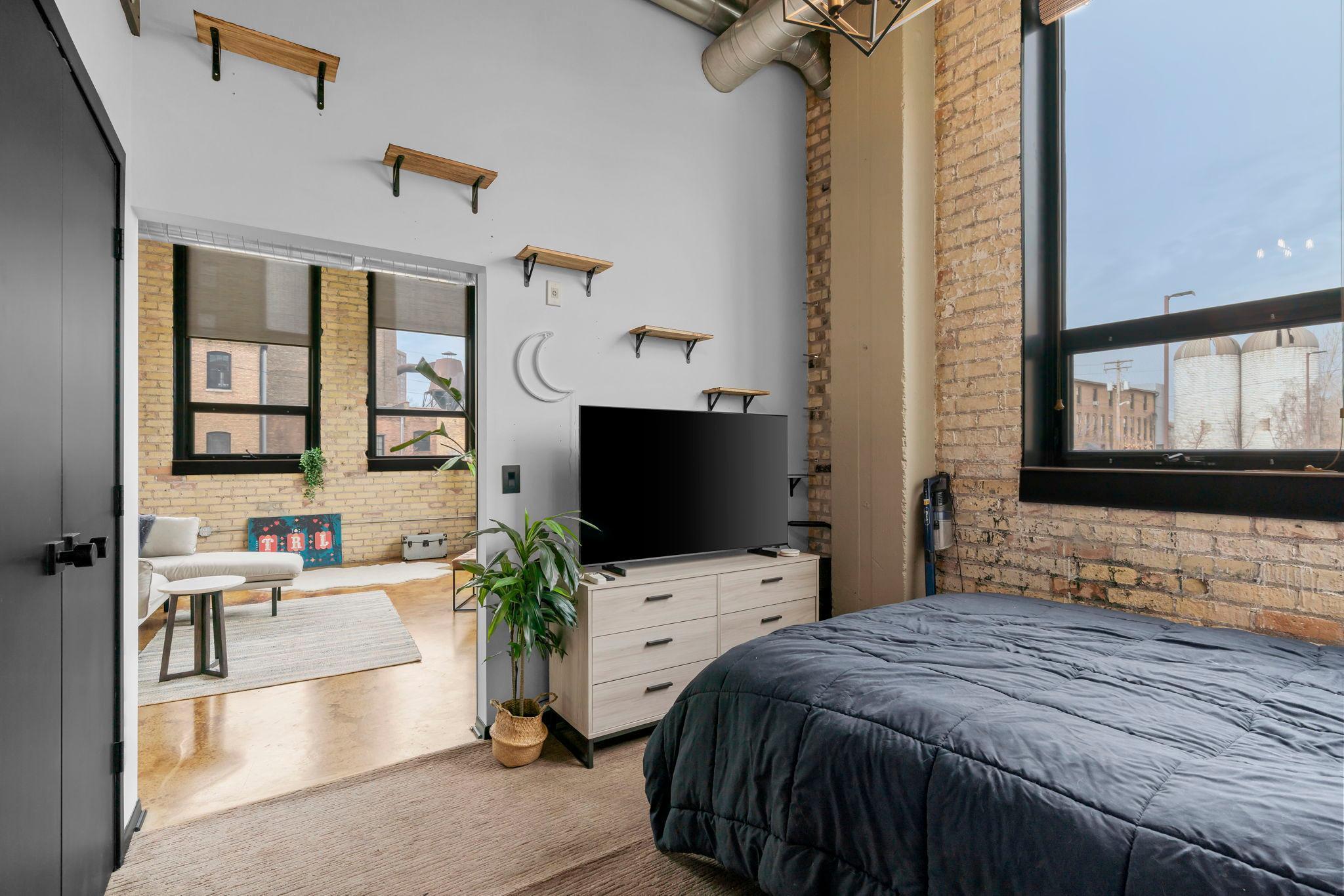 1701 Madison Street NE Unit: 103