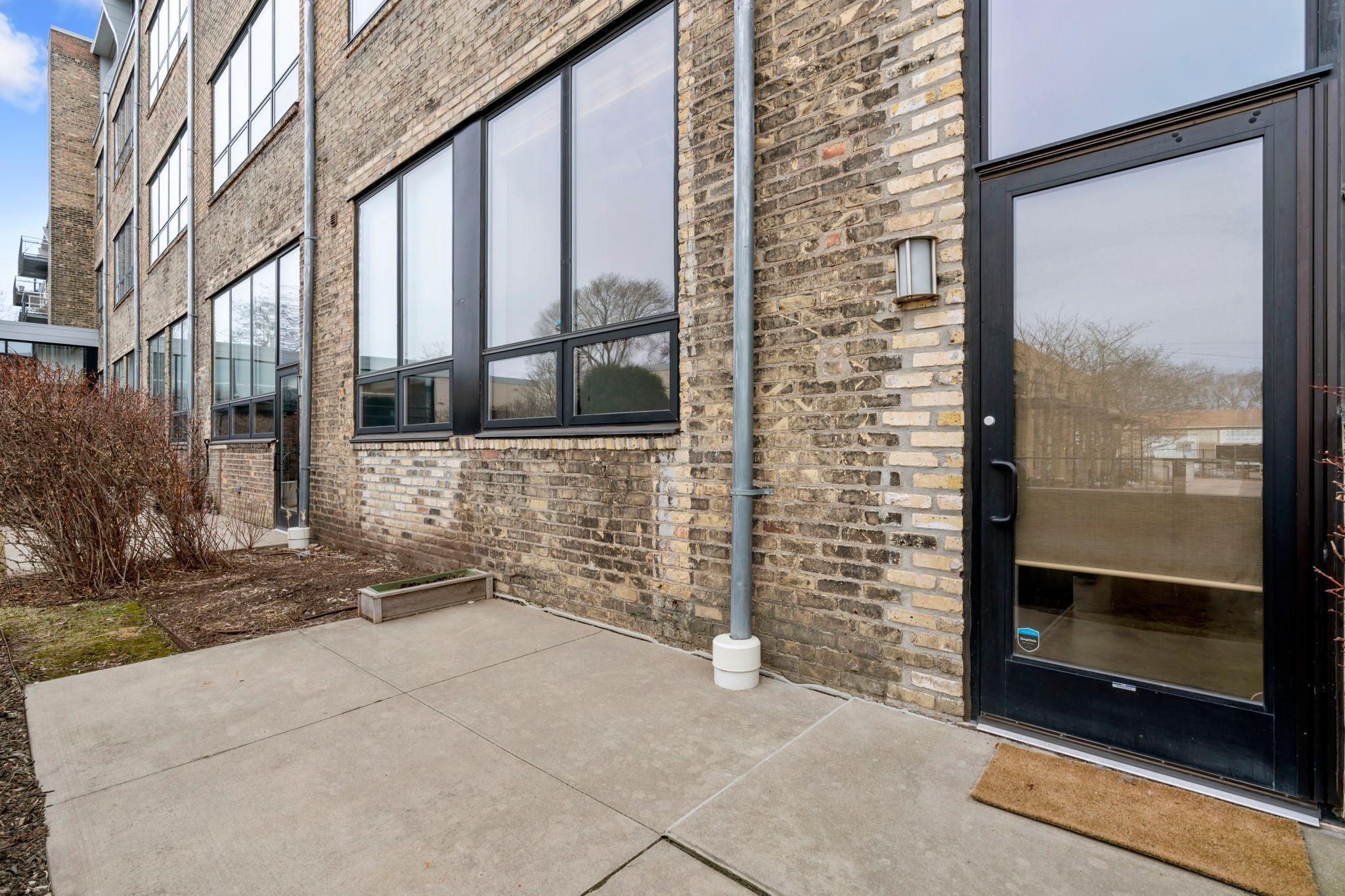 1701 Madison Street NE Unit: 103