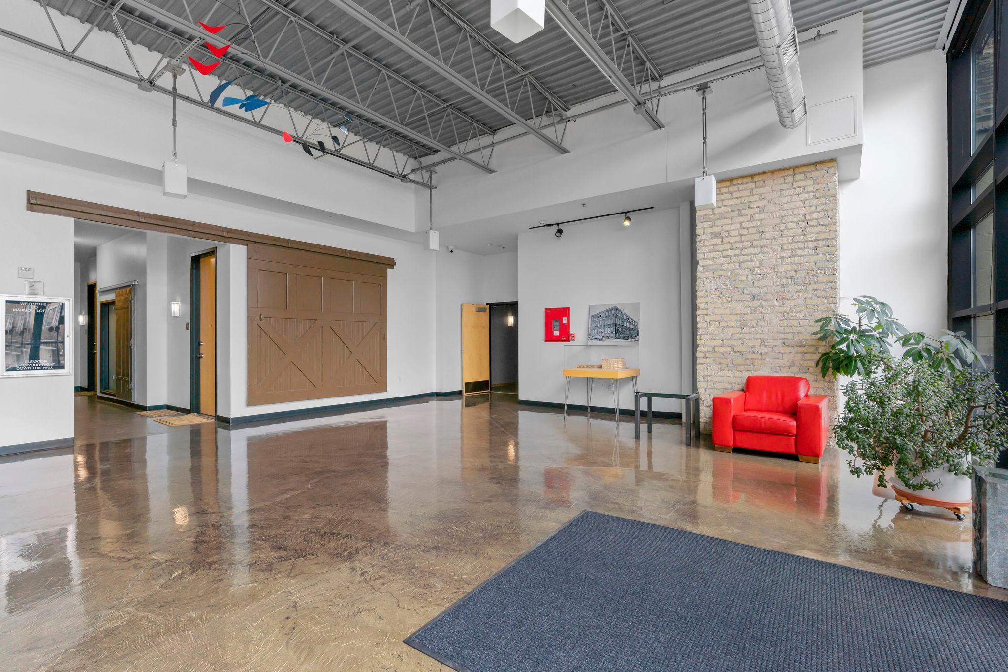 1701 Madison Street NE Unit: 103