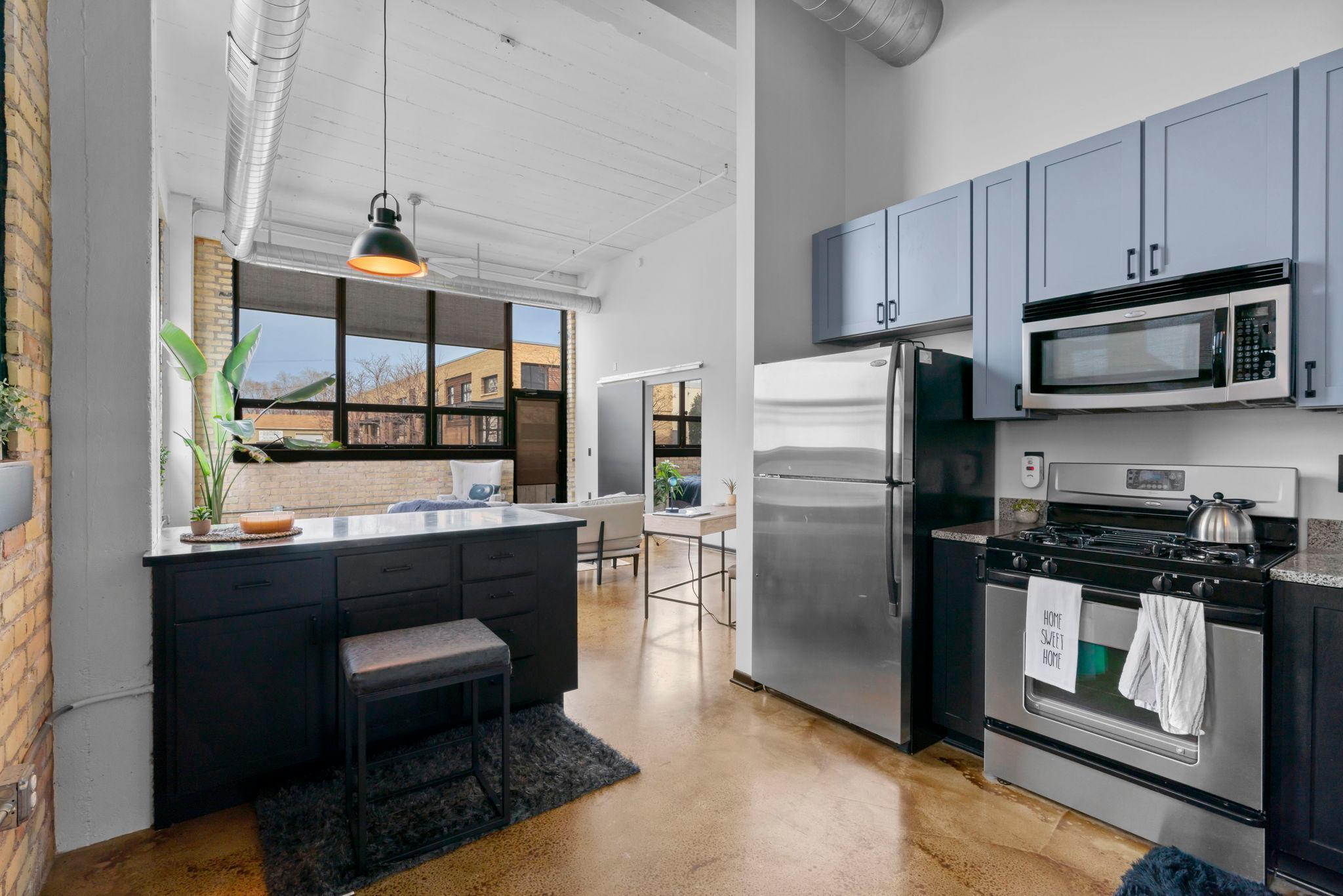 1701 Madison Street NE Unit: 103