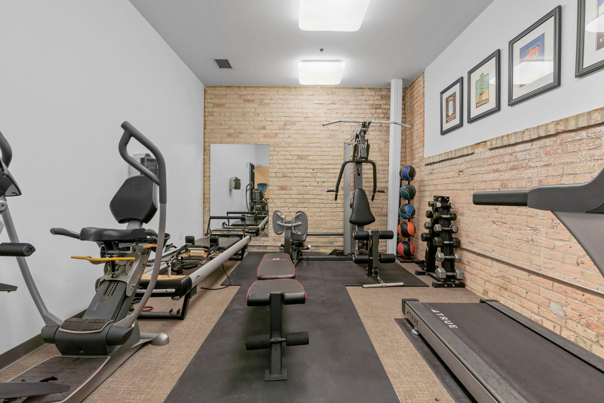 1701 Madison Street NE Unit: 103