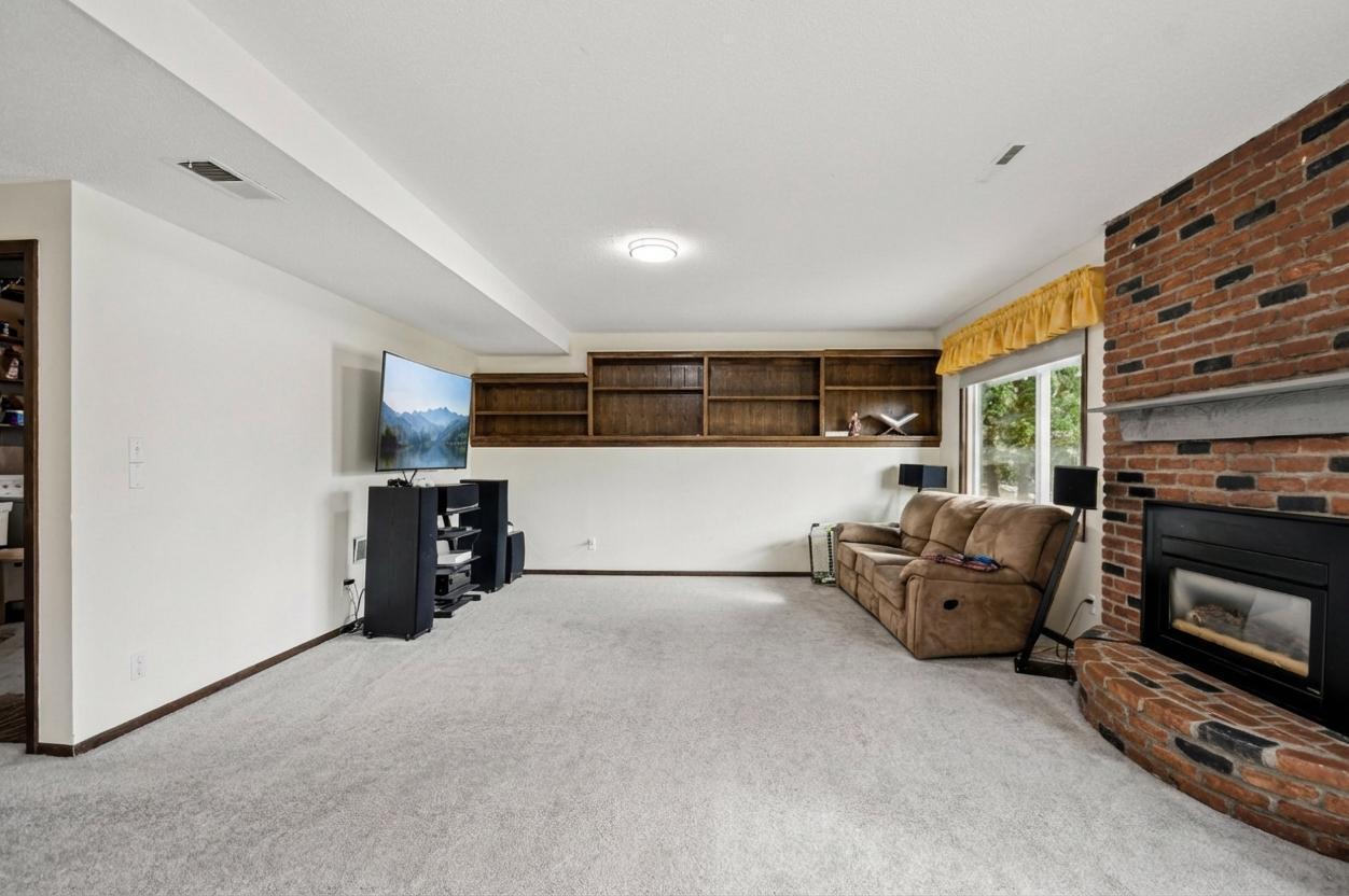 3250 Williams Lane